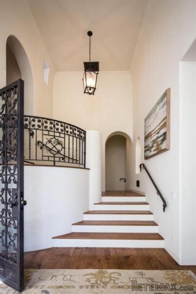 5 bedroom House For Sale: 1421 Wyant Rd - 2