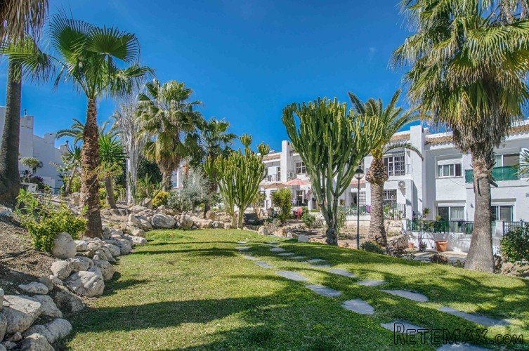 This townhouse is located in a quiet residential area in la.. - 4