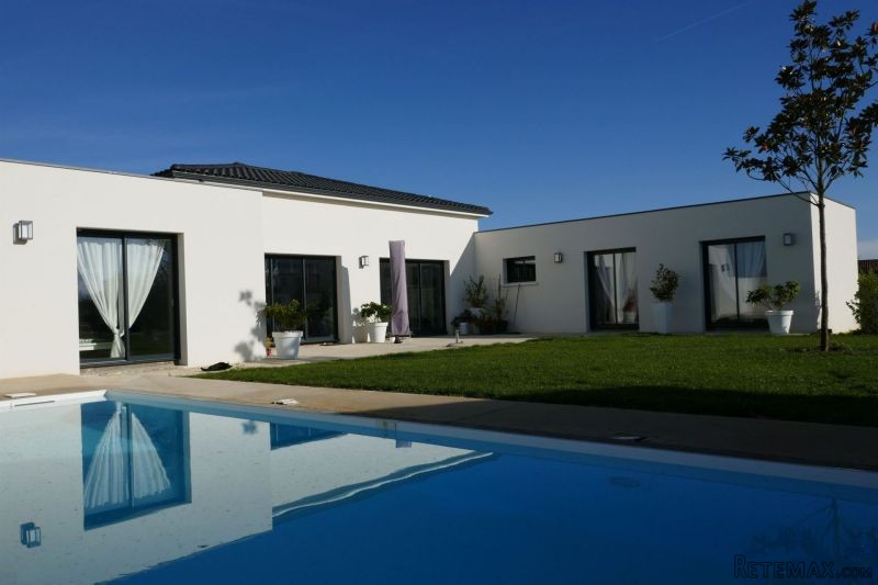 Modern Vila For Sale With Garden..