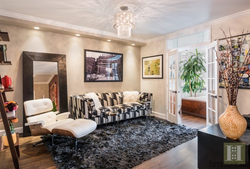 1 bedroom Apartment For Sale: 519 EAST..