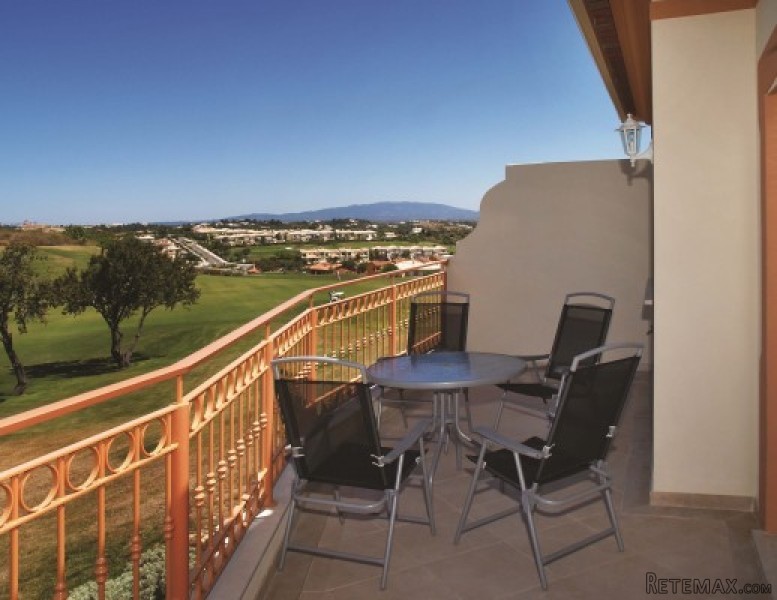 2 Bedroom Apartment With Stunning Golf.. - 2