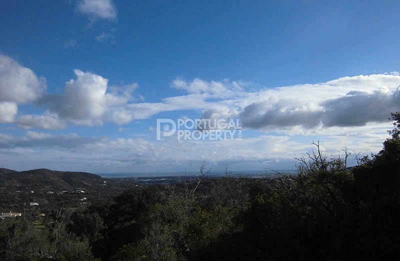Land With Superb Sea Views + 300m2..