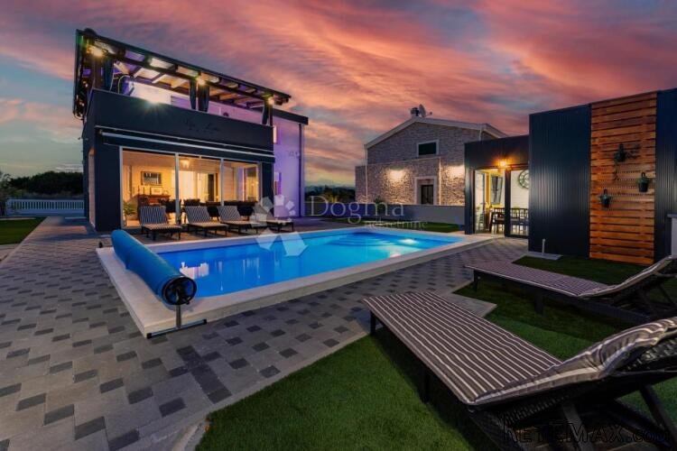 Villa 100m od mora