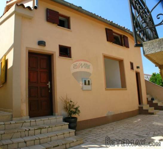 ISTRA, PJEŠČANA UVALA KUĆA SA TRI JEDNOSOBNA APARTMANA U... - 2