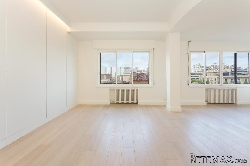 Renovated apartment for sale very close.. - 2