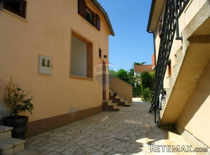 ISTRA, PJEŠČANA UVALA KUĆA SA TRI JEDNOSOBNA APARTMANA U... - 3