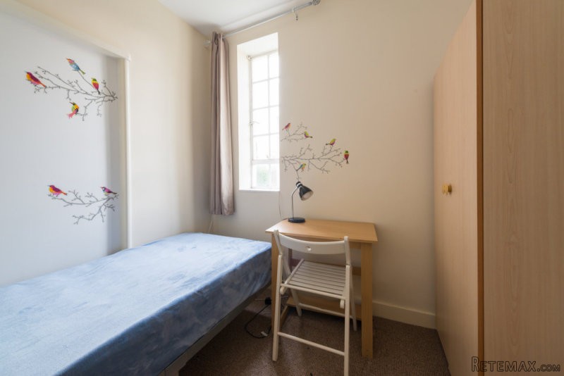 Single with single bed near Shepherds..