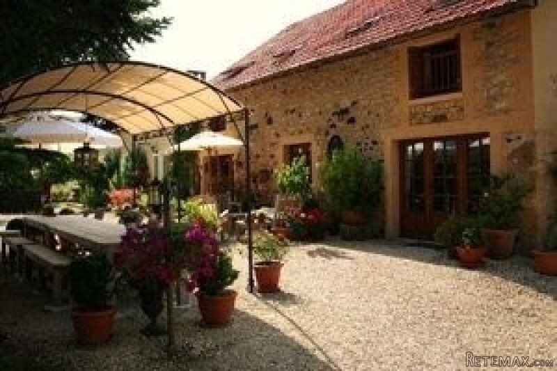 5 Bedrooms - House - Aquitaine - For..