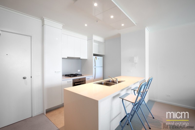 Bay Vistas and Superb Space in.. - 2
