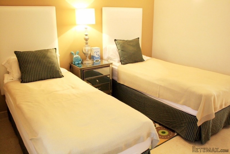 Spacious Apartment In Gated Urbanisation