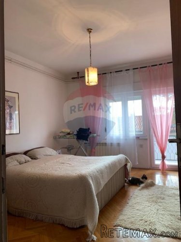 MATULJI kuća s dva stana u mirnoj ulici - 5
