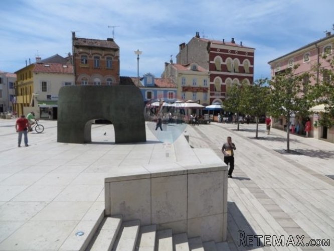 Poreč, stan 160 m2 u samom centru grada
