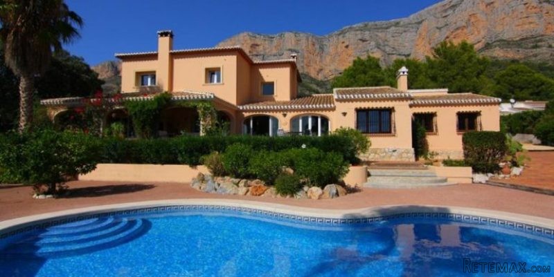 5 Bedroom 3 Bathroom Villa in Javea. - 2