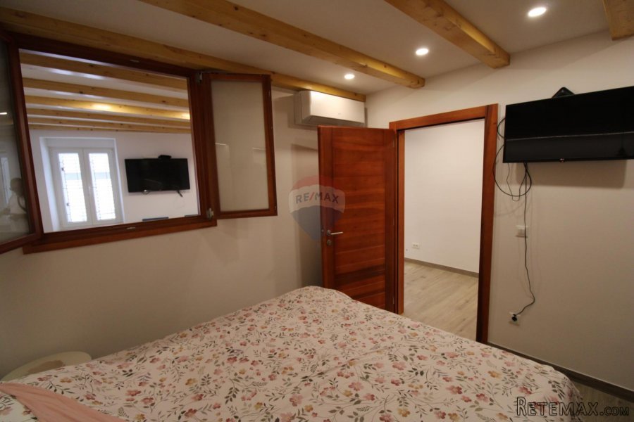 Rovinj,novorenovirani stan na top lokaciji u Careri,60m2,1.k - 6