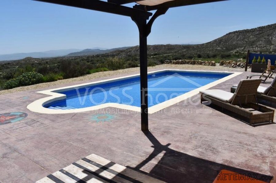 NEW & EXCLUSIVE LISTING FOR VOSS HOMES - A large.. - 8