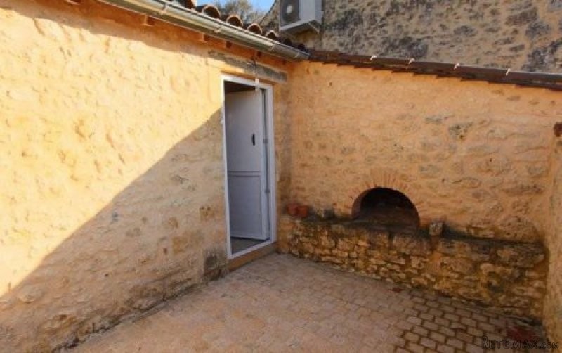 3 Bedroom Townhouse Near.. - 2