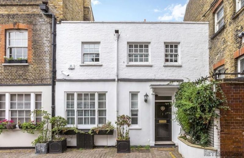 Devonshire Close, London, W1G - 2