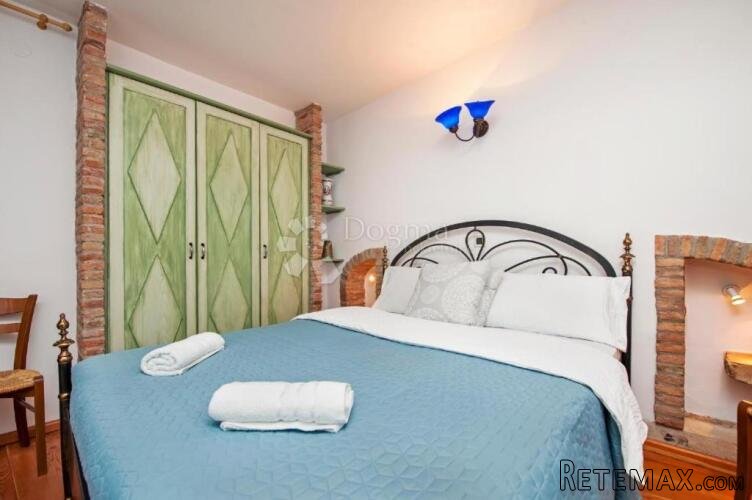 ROVINJ - KUĆA SA ŠEST APARTMANA U SRCU STAROG GRADA - 2