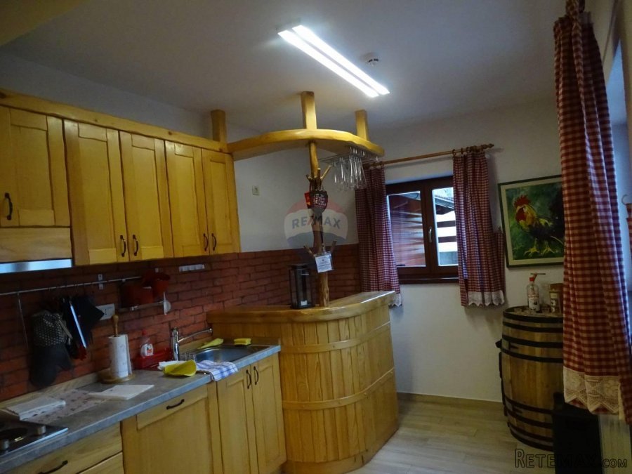 Prekrasna brvnara sa bazenom - 3