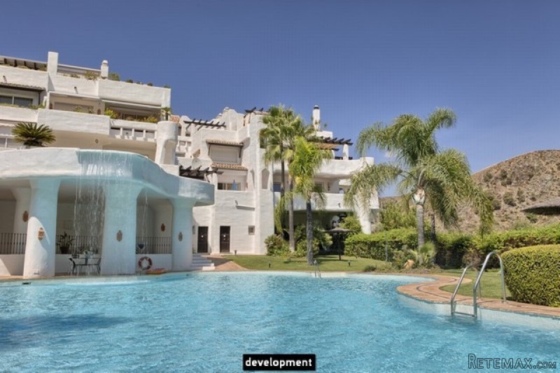 Apartment for sale in La Quinta Golf..