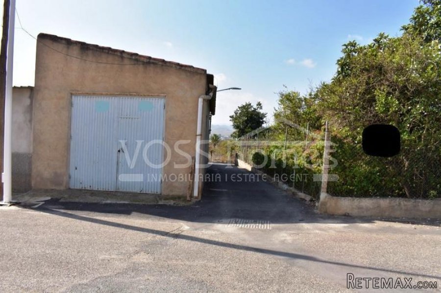 A 3 bedroom, 1 bathroom village house of 98m2 with garage.. - 15