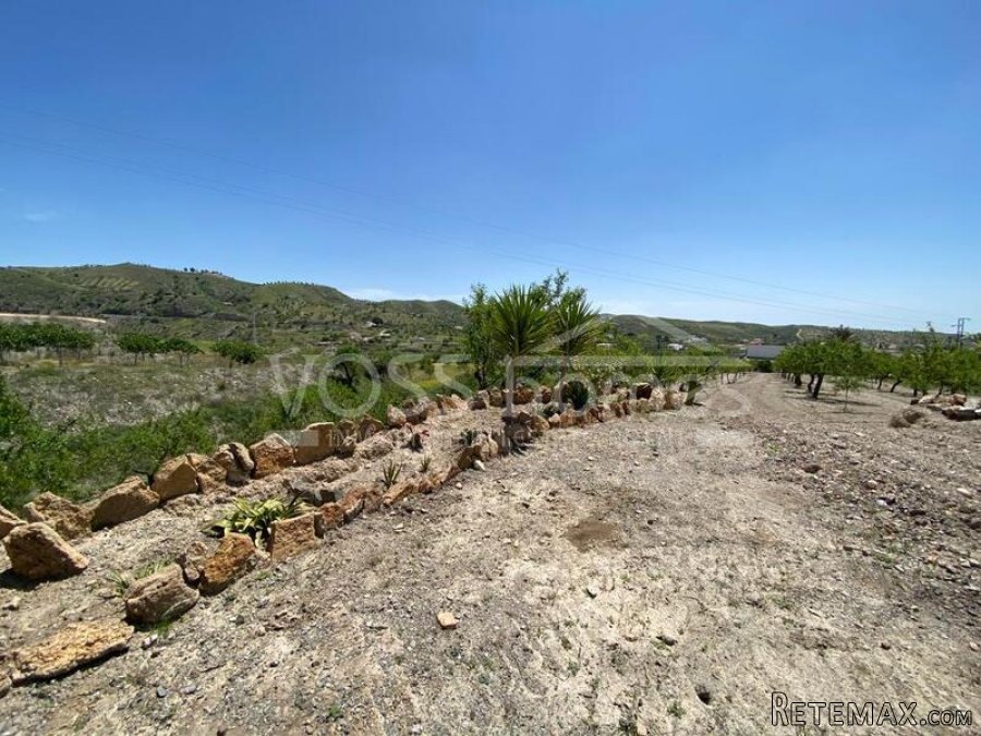 Semi detached country house of approx 104m2 currently with.. - 6