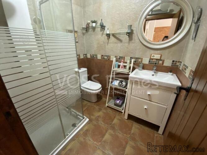 A Lovely & spacious 192m2, recently renovated, 4 bed, 2.. - 17
