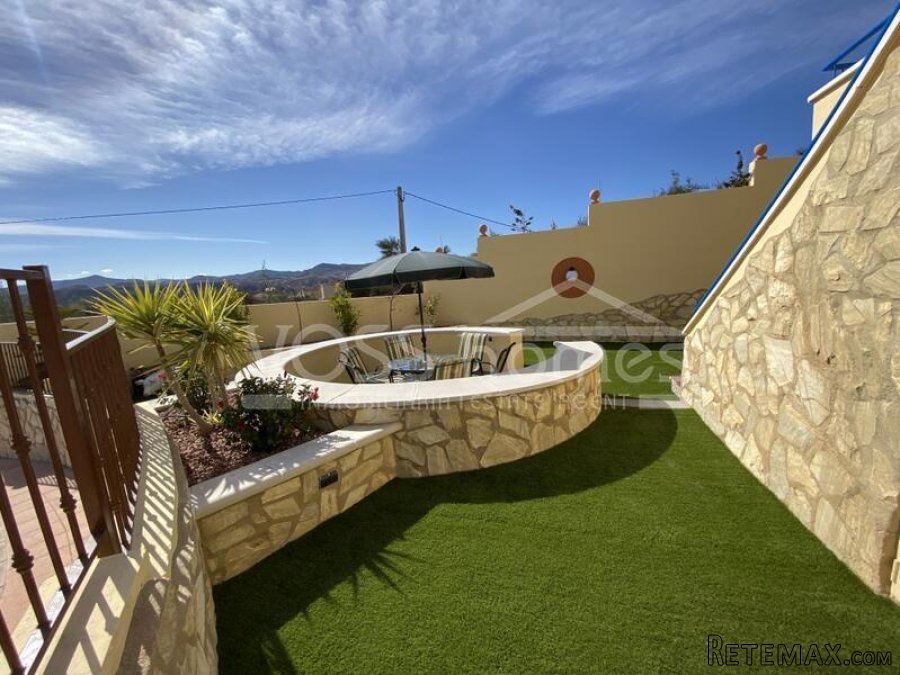 NEW & EXCLUSIVE TO VOSS HOMES - A beautifully and totally.. - 7