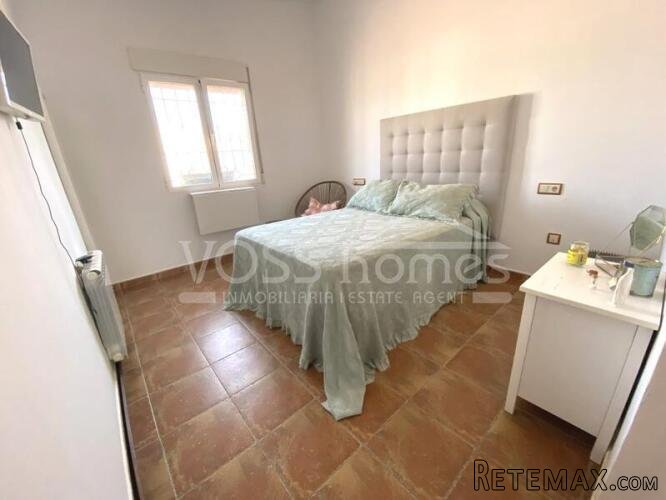 A Lovely & spacious 192m2, recently renovated, 4 bed, 2.. - 18