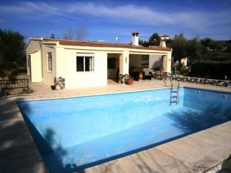 Detached 3 Bedroom Country Home On A..