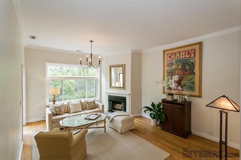 2 bedroom House For Sale: 345 N Greeley.. - 2