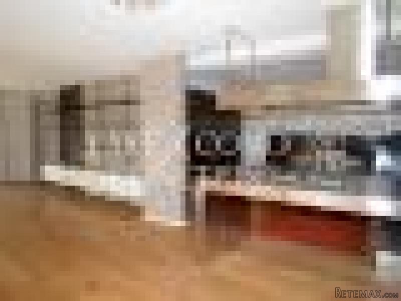 Duplex For Sale In Apartment Overlaking..