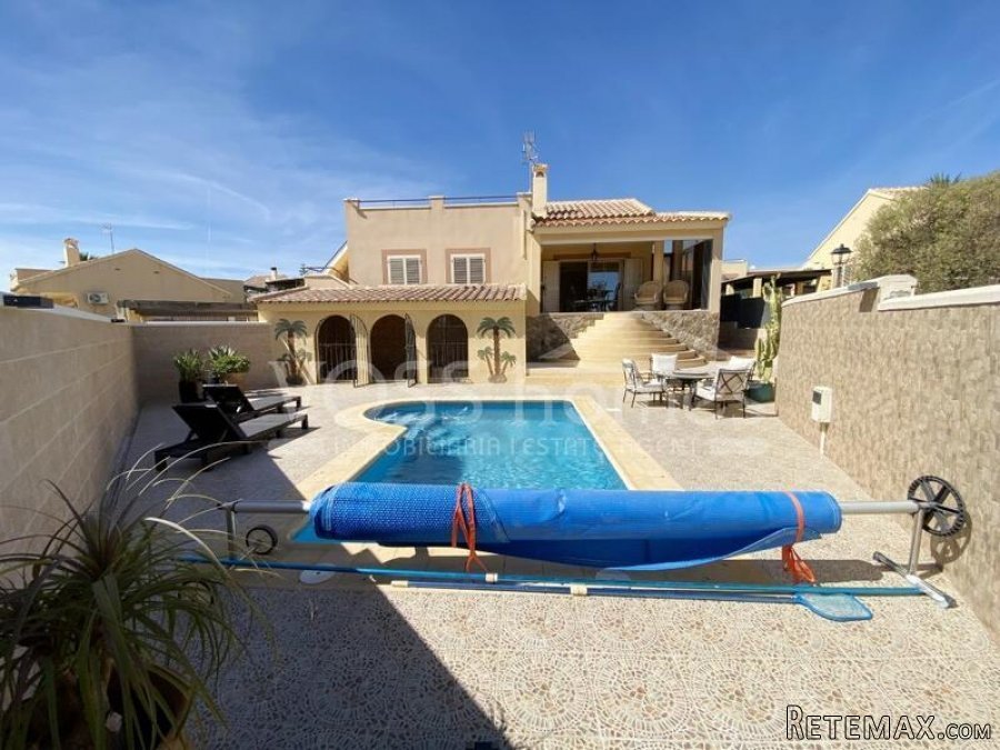 NEW & EXCLUSIVE LISTING TO VOSS HOMES - A stunning.. - 2
