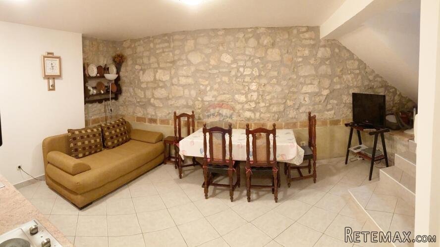 VRSAR, centar- kuća s 4 apartmana - 2