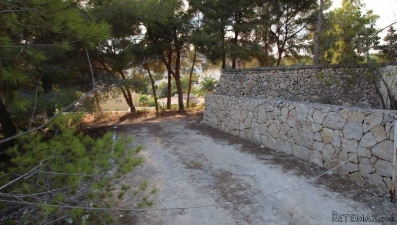 0 Bedroom 0 Bathroom Large plot for..