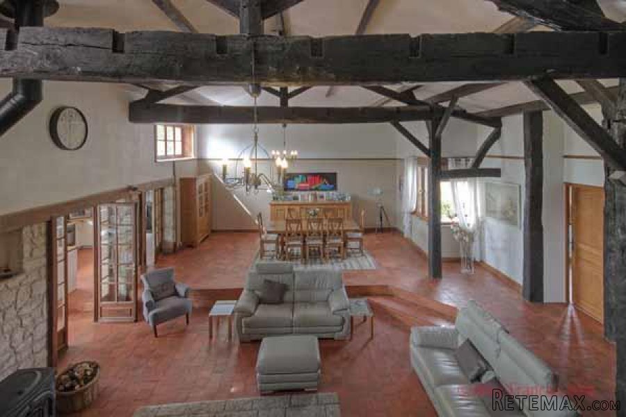 Moncoutant (79) - Beautiful light filled house 4bed/3bath with.. - 6