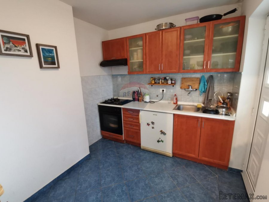 KASTAV - samostojeća kuća s 2 stana, okućnica, garaža - 8