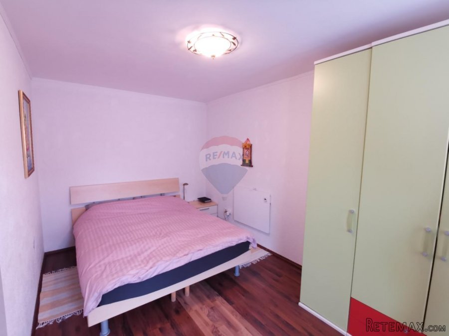 KASTAV - samostojeća kuća s 2 stana, okućnica, garaža - 10