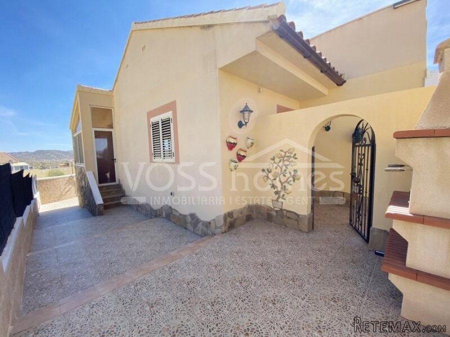 NEW & EXCLUSIVE LISTING TO VOSS HOMES - A stunning.. - 10