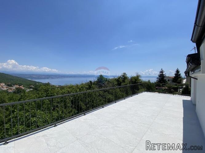 IKA - OPRIĆ, Stan 2.682€/m2 od 111,30 m2 sa 2 terase - 2