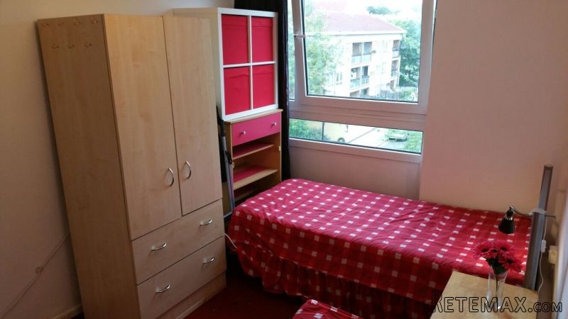 Shared Room Close To Tower Bridge