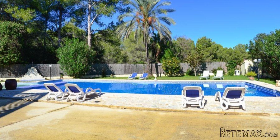 Magnificent Villa on a totally flat plot of 4,309 m².. - 5