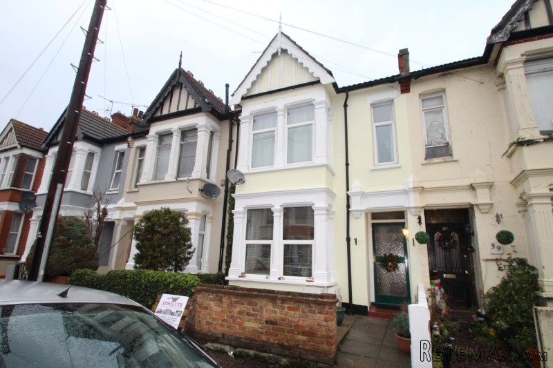 BURDETT AVENUE, WESTCLIFF ON SEA SS0 7JN