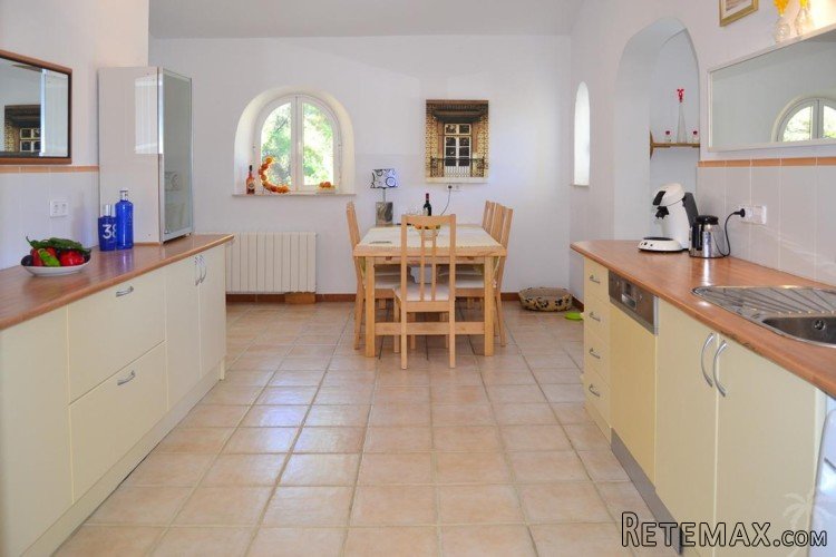 Magnificent Villa on a totally flat plot of 4,309 m².. - 8
