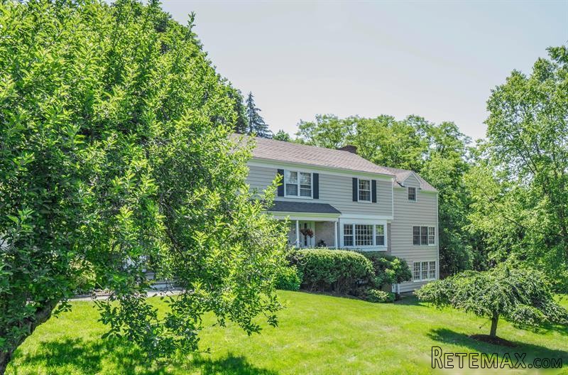 4 bedroom House For Sale: 10 Hayrake.. - 2