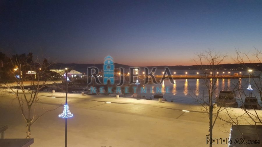 Crikvenica - stan u prvom redu do mora