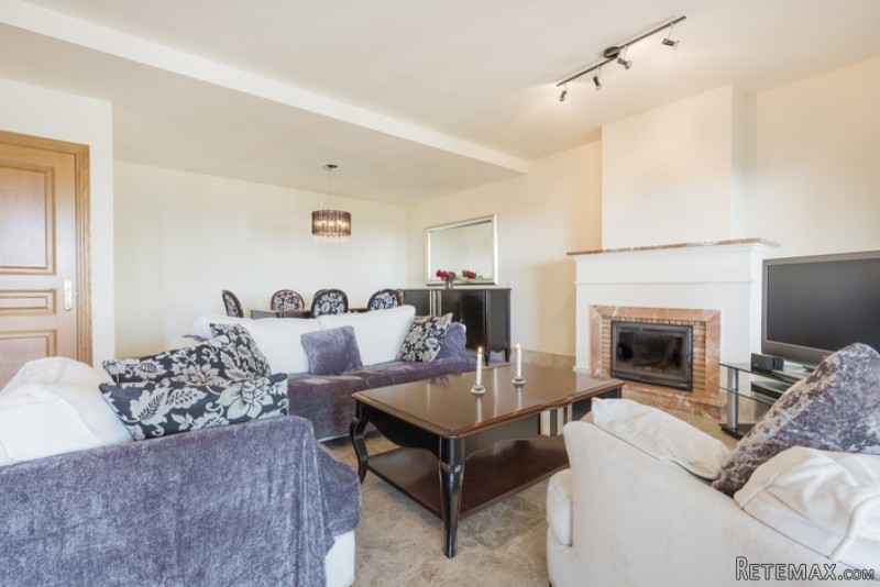 Duplex Apartment with Panoramic Sea..