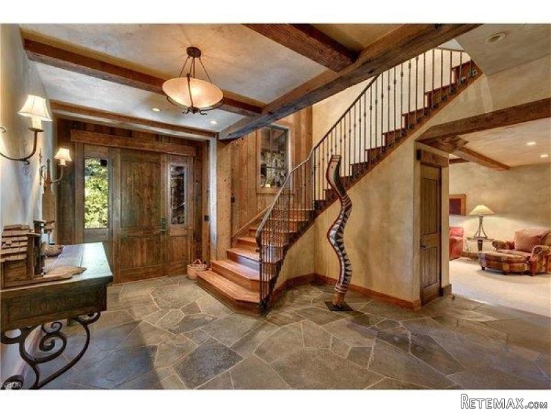 5 bedroom Residence For Sale: Truckee..
