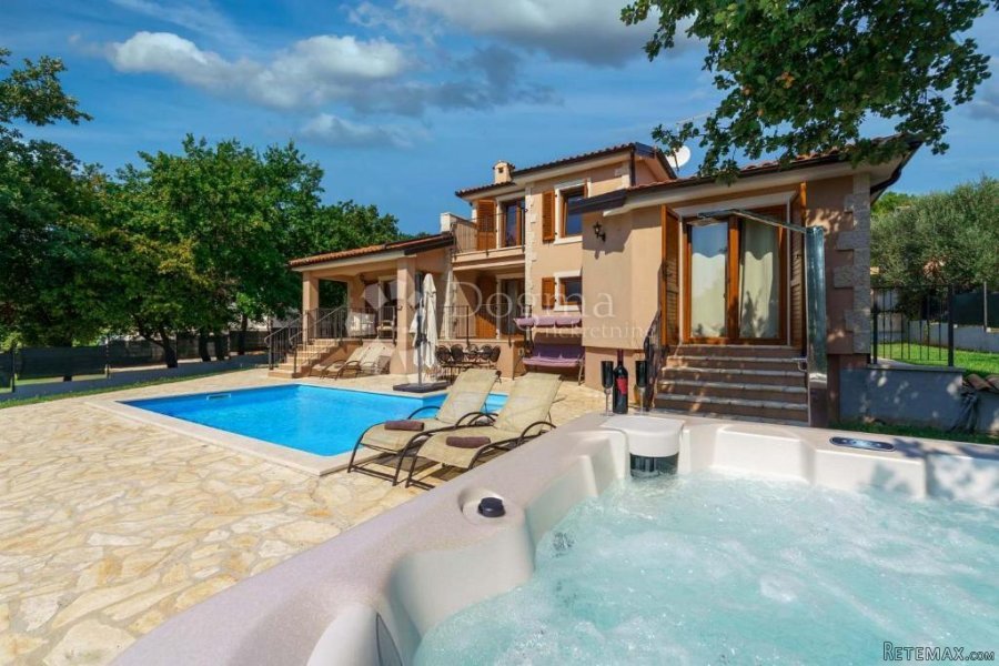 ELEGANTNA VILLA SA BAZENOM NADOMAK POREČA - 6