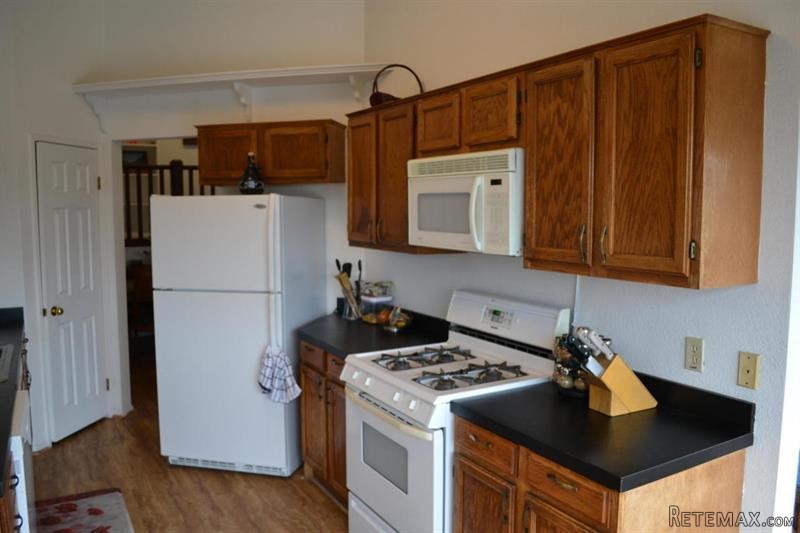 3 bedroom Apartment For Sale: 736.. - 2